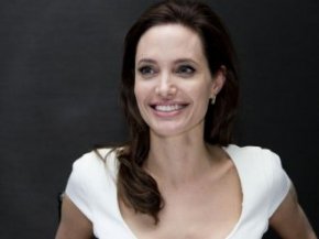 Angelina-Jolie-Rex.jpg